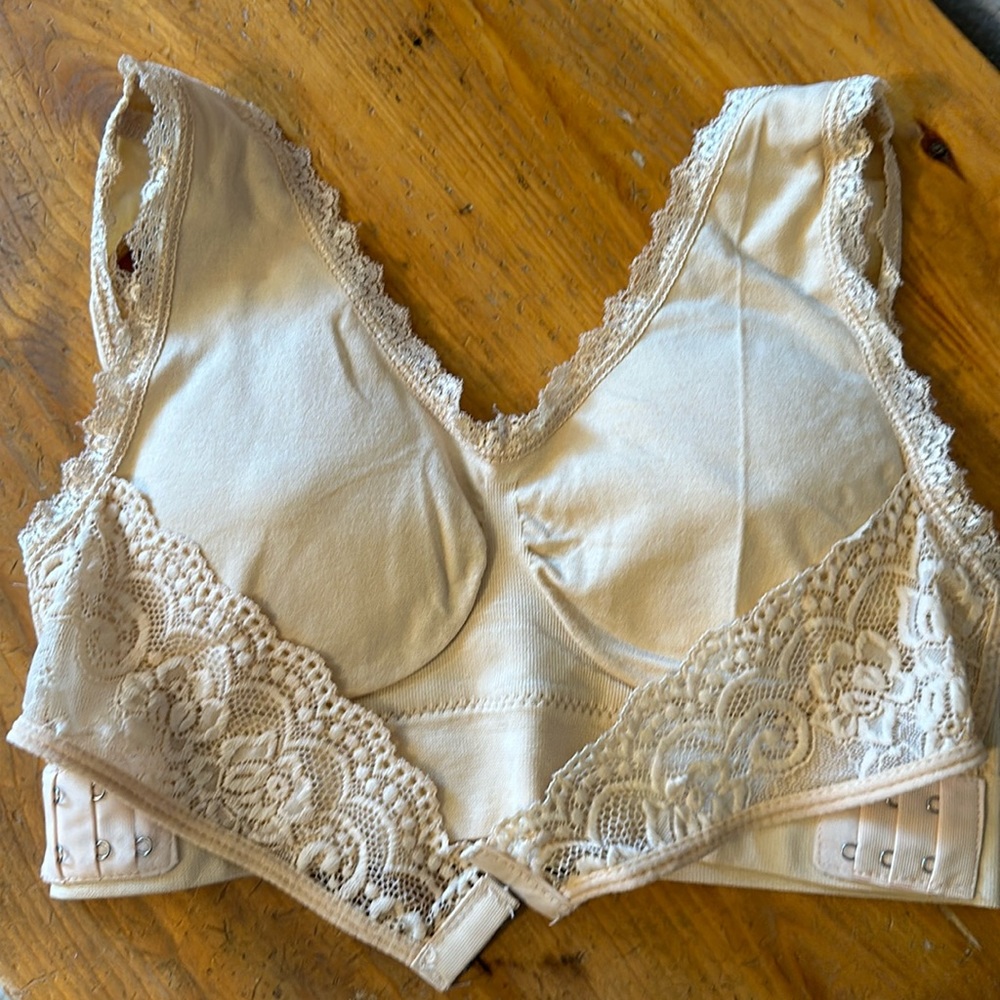 Criss-cross sports bra